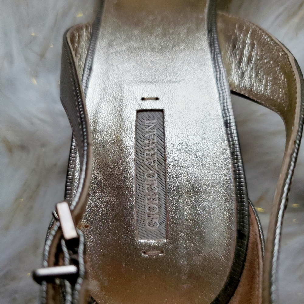 Giorgio Armani silver & gold pointy kitty heels - Picture 8 of 9